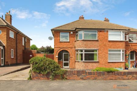 3 bedroom Semi-detached house for sale in Oakcroft Avenue, Kirby Muxloe, LE9