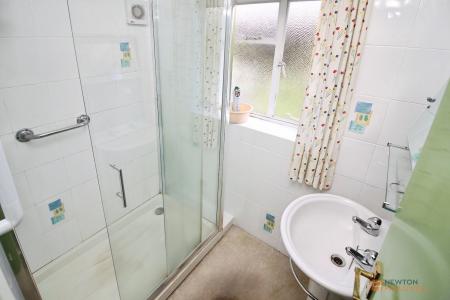 3 bedroom Semi-detached house for sale in Oakcroft Avenue, Kirby Muxloe, LE9