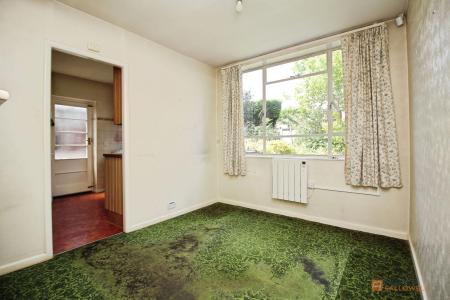 3 bedroom Semi-detached house for sale in Oakcroft Avenue, Kirby Muxloe, LE9