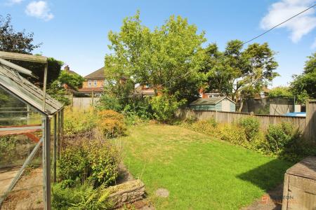 3 bedroom Semi-detached house for sale in Oakcroft Avenue, Kirby Muxloe, LE9
