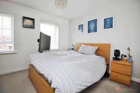 2 bedroom Semi-detached house for sale in Ettrick Way, Lubbesthorpe, LE19