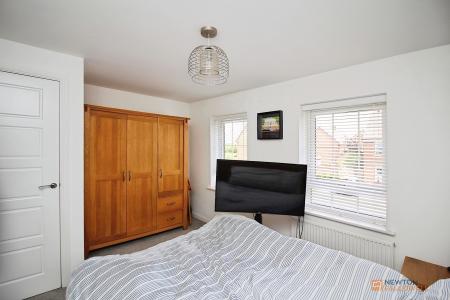 2 bedroom Semi-detached house for sale in Ettrick Way, Lubbesthorpe, LE19