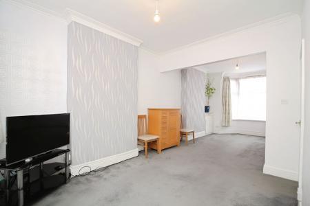 2 bedroom Terraced House for sale in Beaconsfield Road, Leicester, LE3