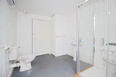 2 bedroom Terraced House for sale in Beaconsfield Road, Leicester, LE3