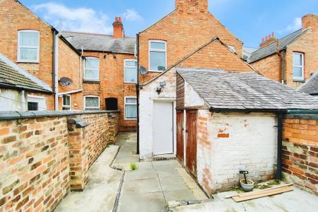 2 bedroom Terraced House for sale in Beaconsfield Road, Leicester, LE3