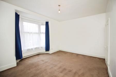 2 bedroom Terraced House for sale in Beaconsfield Road, Leicester, LE3