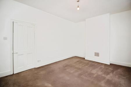 2 bedroom Terraced House for sale in Beaconsfield Road, Leicester, LE3