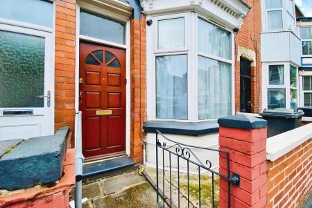 2 bedroom Terraced House for sale in Beaconsfield Road, Leicester, LE3
