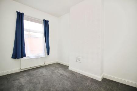 2 bedroom Terraced House for sale in Beaconsfield Road, Leicester, LE3