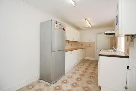 2 bedroom Terraced House for sale in Beaconsfield Road, Leicester, LE3