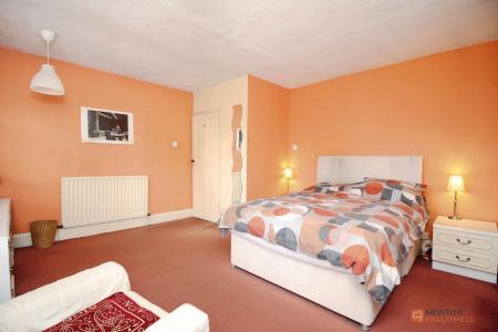 3 bedroom Semi-detached house for sale in Hinckley Road, Leicester Forest East, LE3