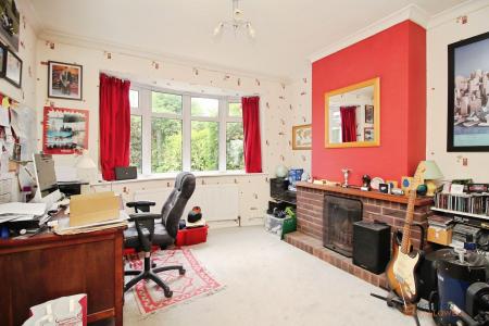 3 bedroom Semi-detached house for sale in Hinckley Road, Leicester Forest East, LE3
