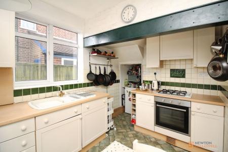 3 bedroom Semi-detached house for sale in Hinckley Road, Leicester Forest East, LE3