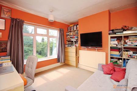 3 bedroom Semi-detached house for sale in Hinckley Road, Leicester Forest East, LE3