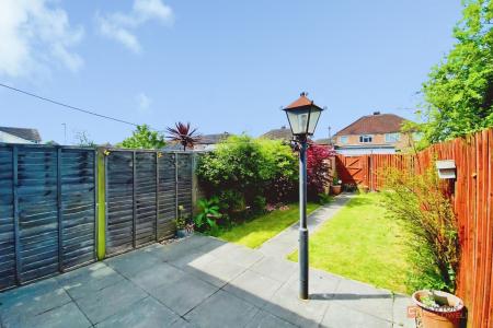 2 bedroom Terraced House for sale in Kings Walk, Leicester Forest East, LE3