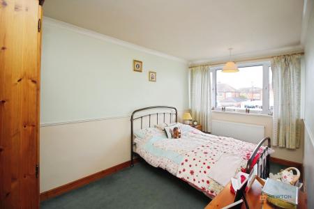 2 bedroom Terraced House for sale in Kings Walk, Leicester Forest East, LE3