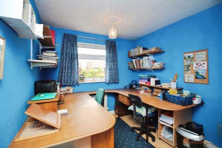 3 bedroom Detached house for sale in Priory Crescent, Leicester, LE3