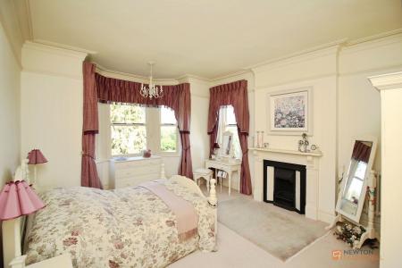 5 bedroom Detached house for sale in Kirkby Road, Barwell, LE9