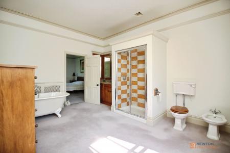 5 bedroom Detached house for sale in Kirkby Road, Barwell, LE9