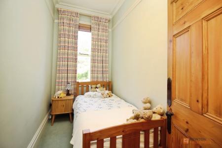 5 bedroom Detached house for sale in Kirkby Road, Barwell, LE9