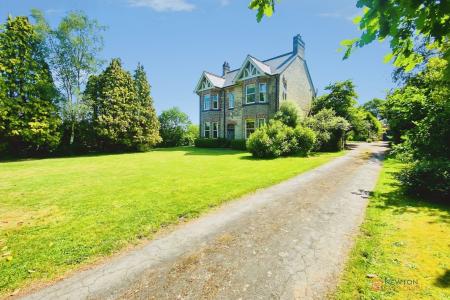 5 bedroom Detached house for sale in Kirkby Road, Barwell, LE9