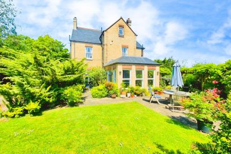 5 bedroom Detached house for sale in Kirkby Road, Barwell, LE9