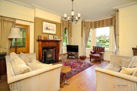5 bedroom Detached house for sale in Kirkby Road, Barwell, LE9