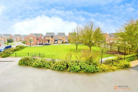 2 bedroom Semi-detached house for sale in Gavin Close, Braunstone, LE3