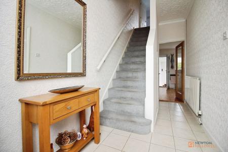 3 bedroom Semi-detached house for sale in New Parks Boulevard, Leicester, LE3