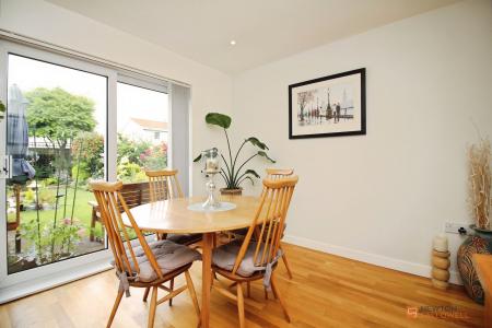 3 bedroom Semi-detached house for sale in New Parks Boulevard, Leicester, LE3