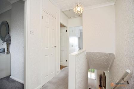 3 bedroom Semi-detached house for sale in New Parks Boulevard, Leicester, LE3