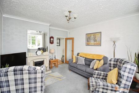 3 bedroom Semi-detached house for sale in New Parks Boulevard, Leicester, LE3