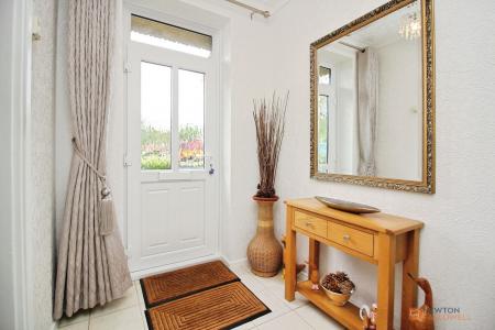 3 bedroom Semi-detached house for sale in New Parks Boulevard, Leicester, LE3