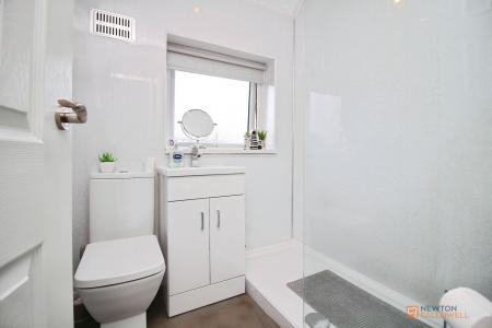 3 bedroom Semi-detached house for sale in New Parks Boulevard, Leicester, LE3