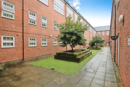 10 bedroom Flat for sale in Tudor Studios, Tudor Road, LE3