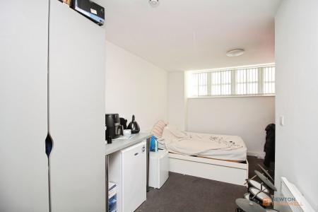 10 bedroom Flat for sale in Tudor Studios, Tudor Road, LE3