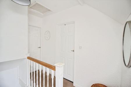 3 bedroom Semi-detached house for sale in Braunstone Lane, Leicester, LE3