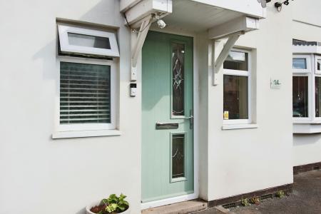 3 bedroom Semi-detached house for sale in Dunstall Avenue, Leicester, LE3