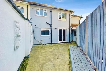 3 bedroom End of terrace house for sale in Liberty Road, Leicester, LE3