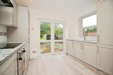 3 bedroom Semi-detached house for sale in Elwell Avenue, Barwell, LE9