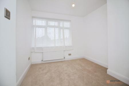 3 bedroom Semi-detached house for sale in Elwell Avenue, Barwell, LE9
