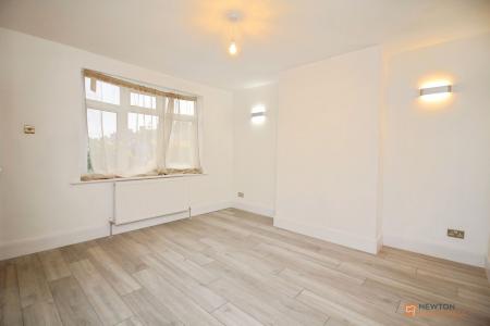 3 bedroom Semi-detached house for sale in Elwell Avenue, Barwell, LE9