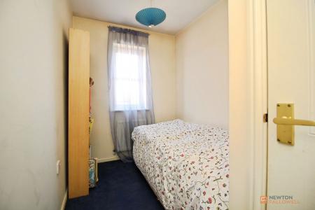 3 bedroom End of terrace house for sale in Darien Way, Braunstone, LE3