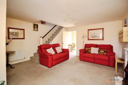 3 bedroom End of terrace house for sale in Darien Way, Braunstone, LE3