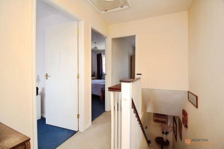 3 bedroom End of terrace house for sale in Darien Way, Braunstone, LE3