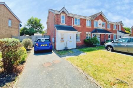 3 bedroom End of terrace house for sale in Darien Way, Braunstone, LE3