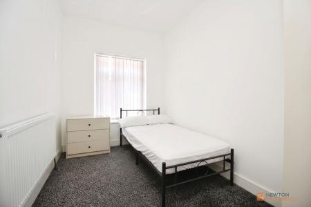 6 bedroom Terraced House for sale in Stanley Street, Barwell, LE9