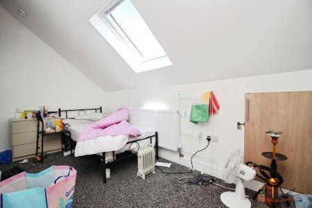 6 bedroom Terraced House for sale in Stanley Street, Barwell, LE9