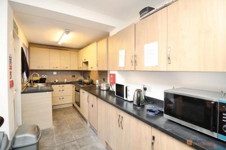 6 bedroom Terraced House for sale in Stanley Street, Barwell, LE9