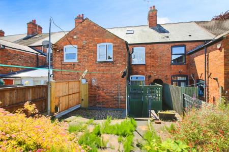 6 bedroom Terraced House for sale in Stanley Street, Barwell, LE9